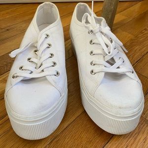 White chunky Steve Madden sneakers
